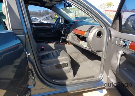 2006 Volkswagen Touareg V6 из США, поврежденный, VIN WVGZG77L26D029749